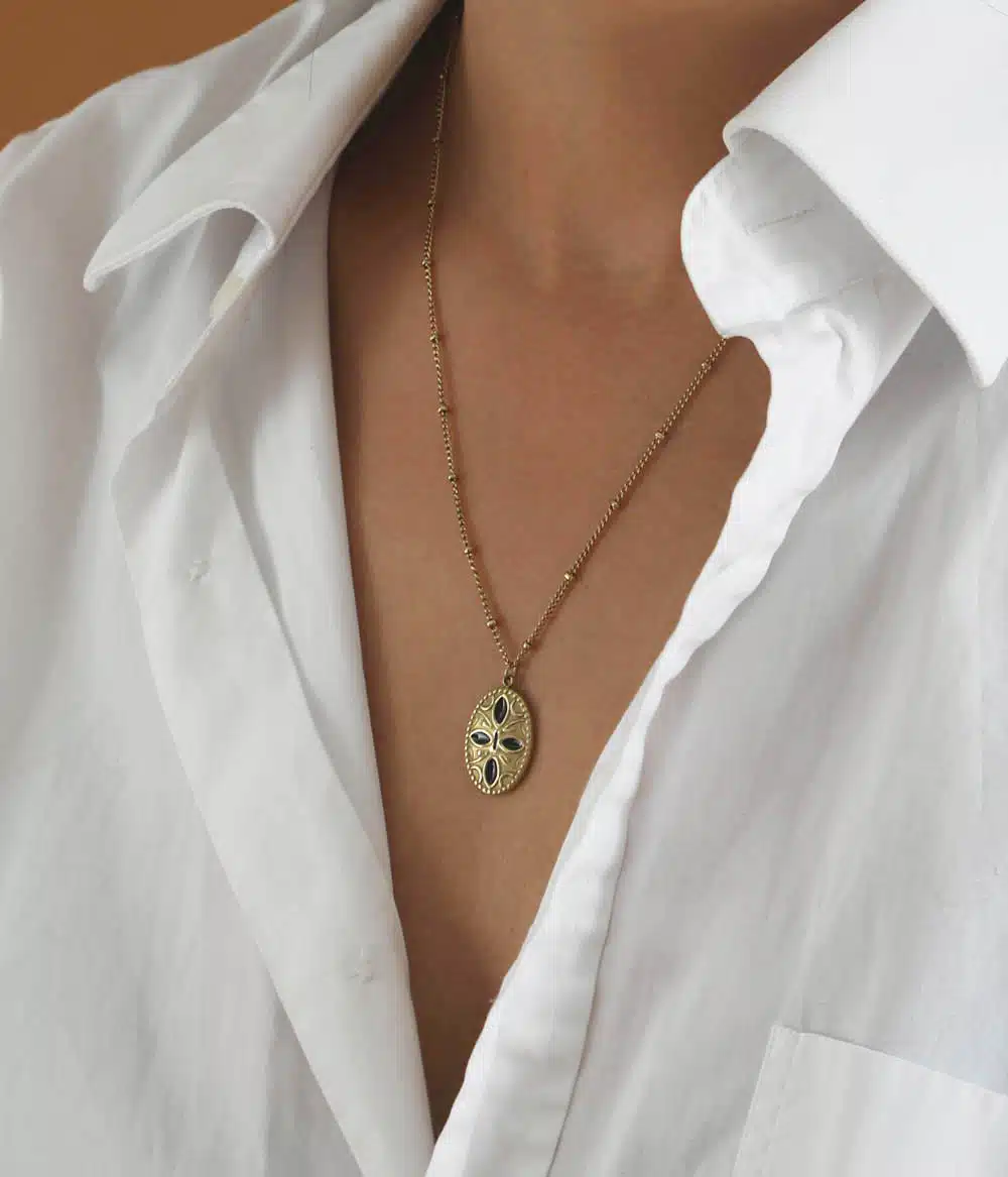 collier fin pendentif laqué noir ovale bijoux créateur waterproof hypoallergénique caprice paris