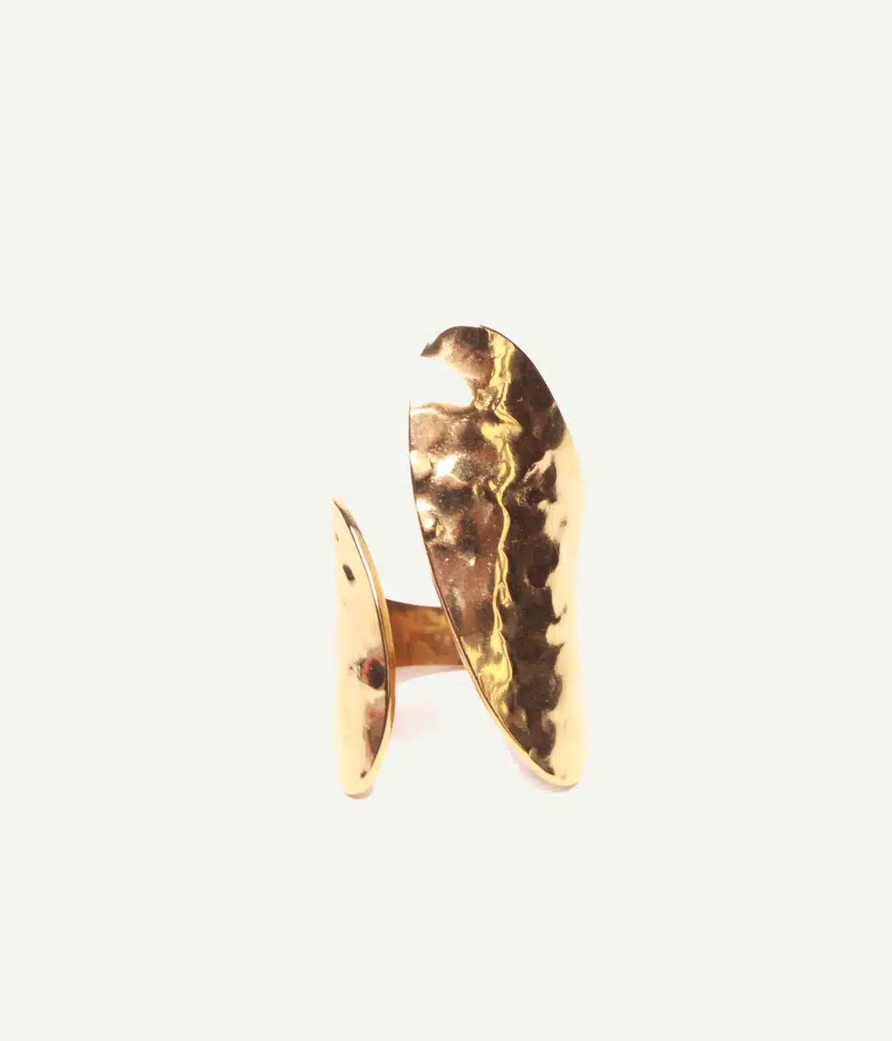 Bague Dalia sculpturale dorée – vue de face | Caprice Paris