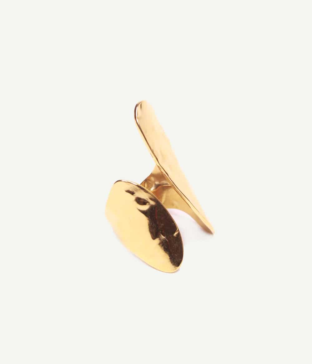 Bague Dalia martelée ajustable – vue de profil | Caprice Paris