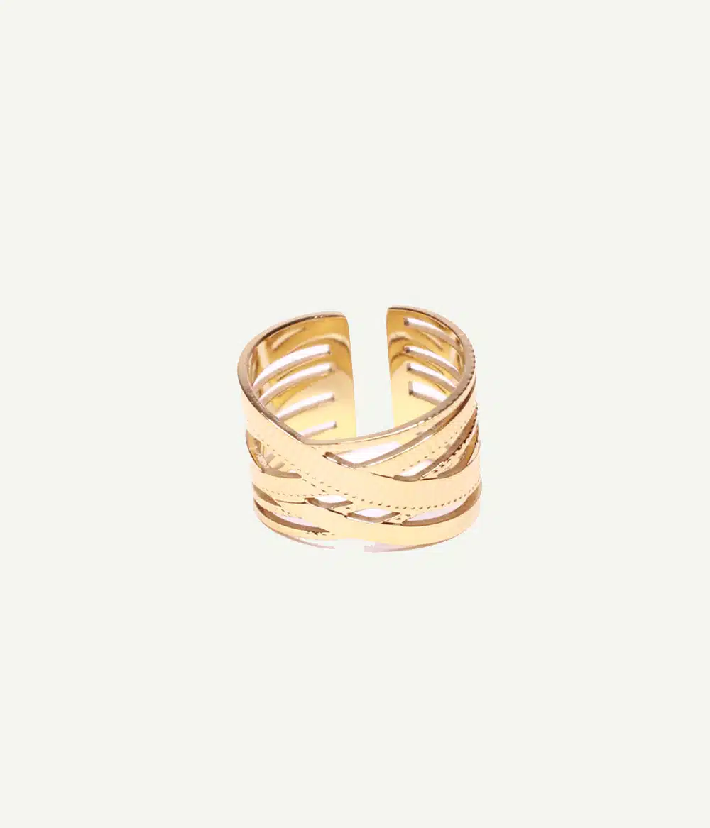 Bague Gia dorée aux lignes entrecroisées – vue de face | Caprice Paris
