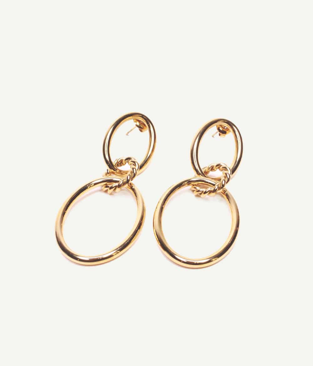Boucles d’oreilles Alba pendantes dorées – vue de face | Caprice Paris