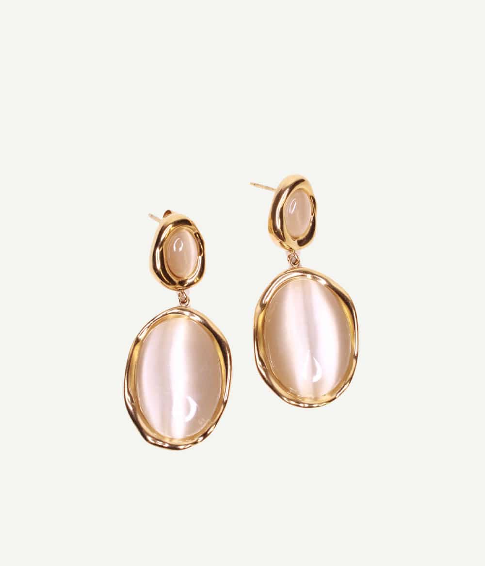 Boucles d’oreilles Allegra en agate beige champagne – vue de face | Caprice Paris