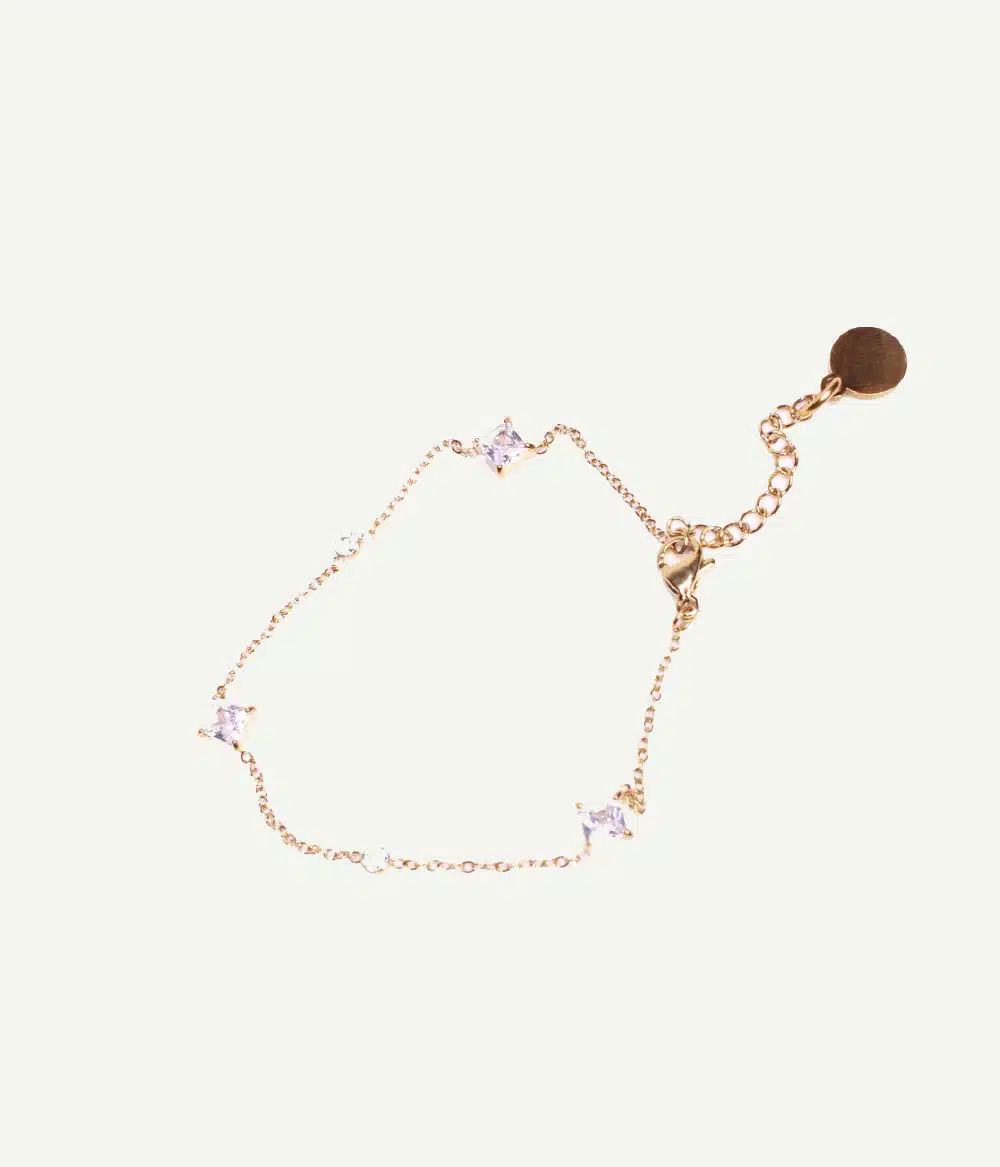 Bracelet Chiara doré – vue entière avec fermoir et chaîne réglable