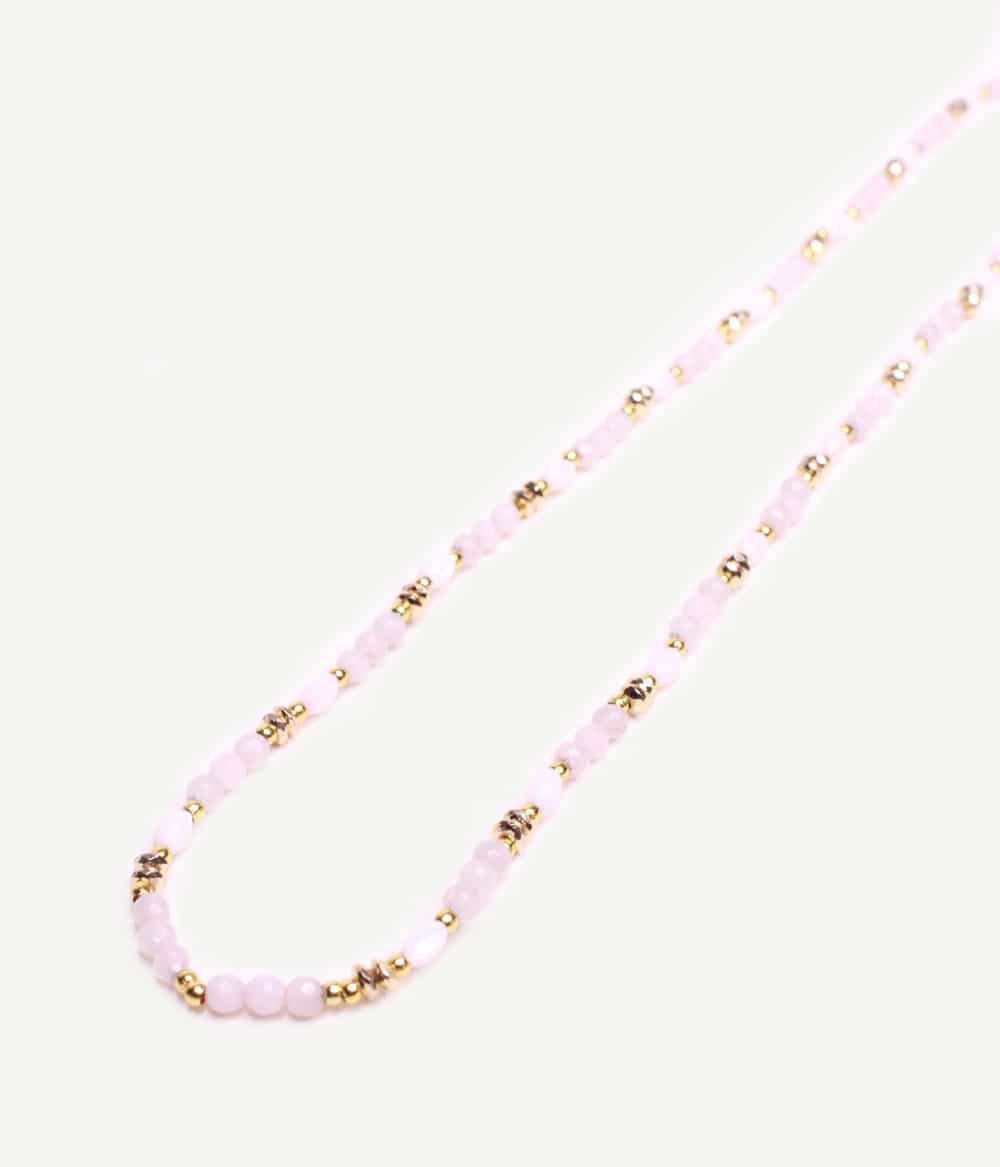 Collier Gia Nude – mélange de perles nude, nacrées et dorées