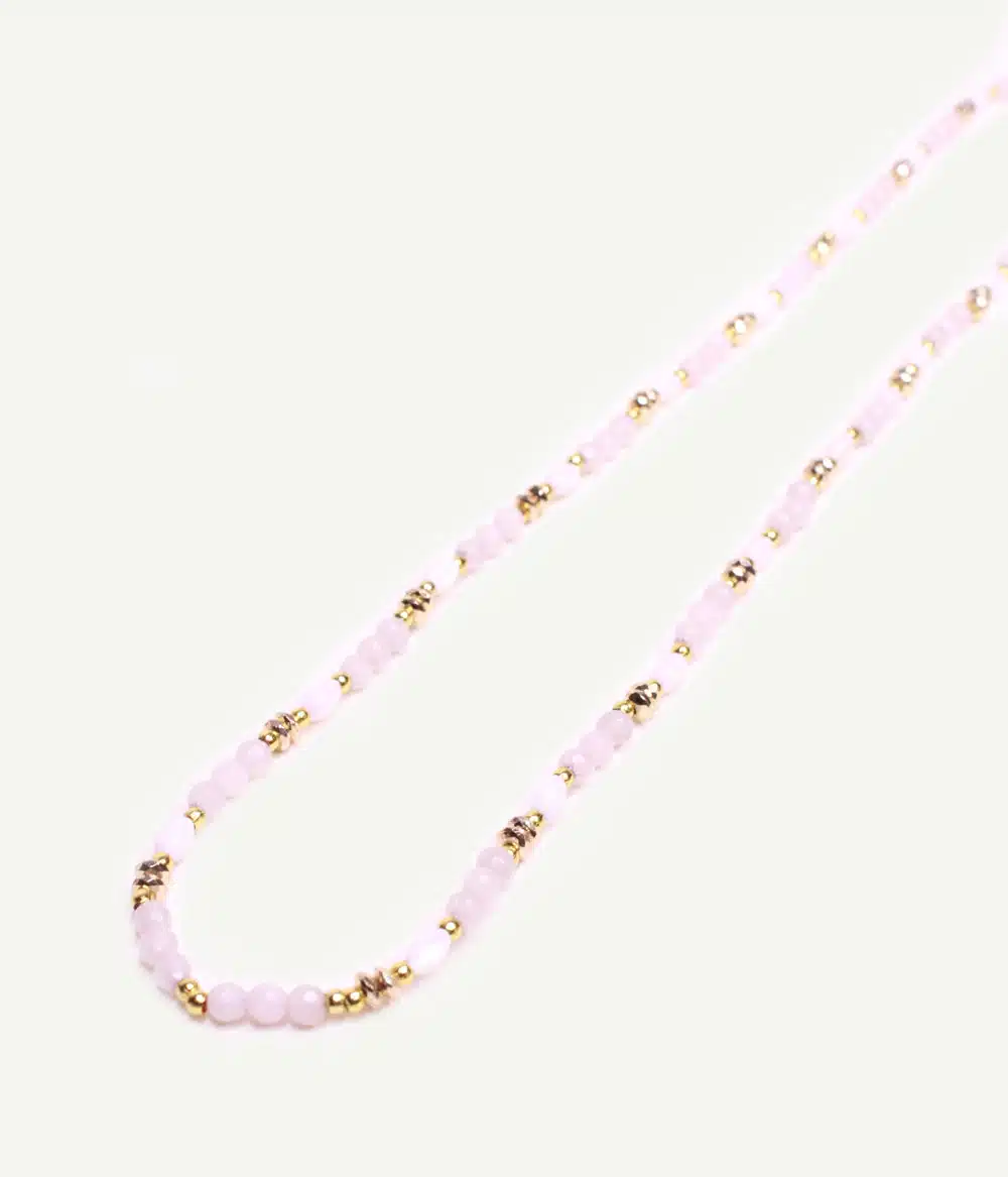 Collier Gia Nude – mélange de perles nude, nacrées et dorées