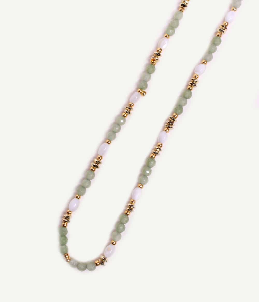 Collier Gia Vert – collier en perles de rocaille vert sauge et dorées
